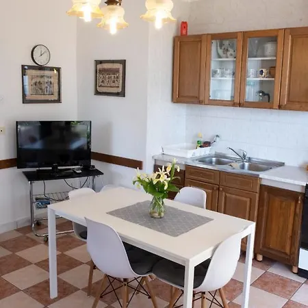 Sea View Apartment Apartman